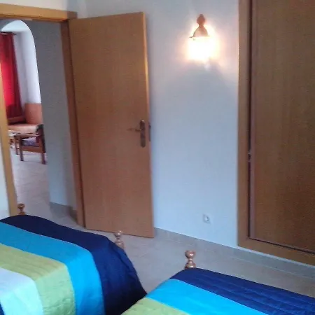 Apartment With 2 Bedrooms B *